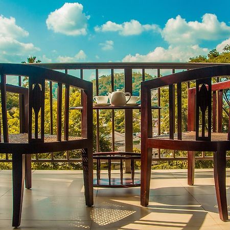 Aronka Homestay Kandy Extérieur photo