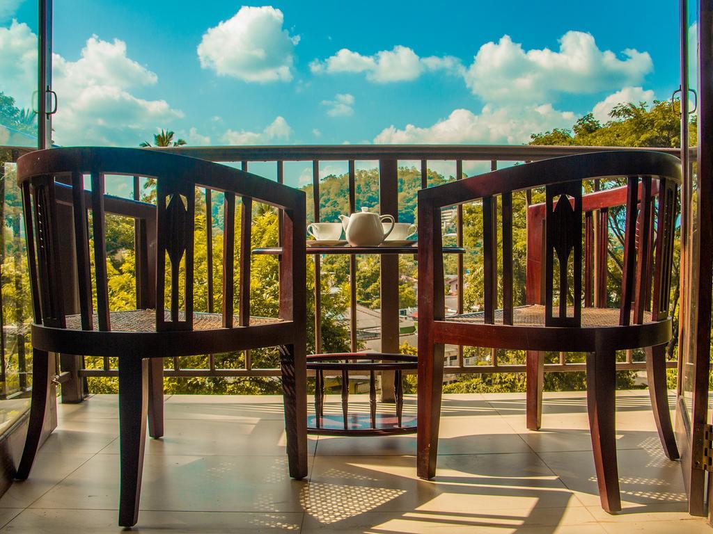Aronka Homestay Kandy Extérieur photo