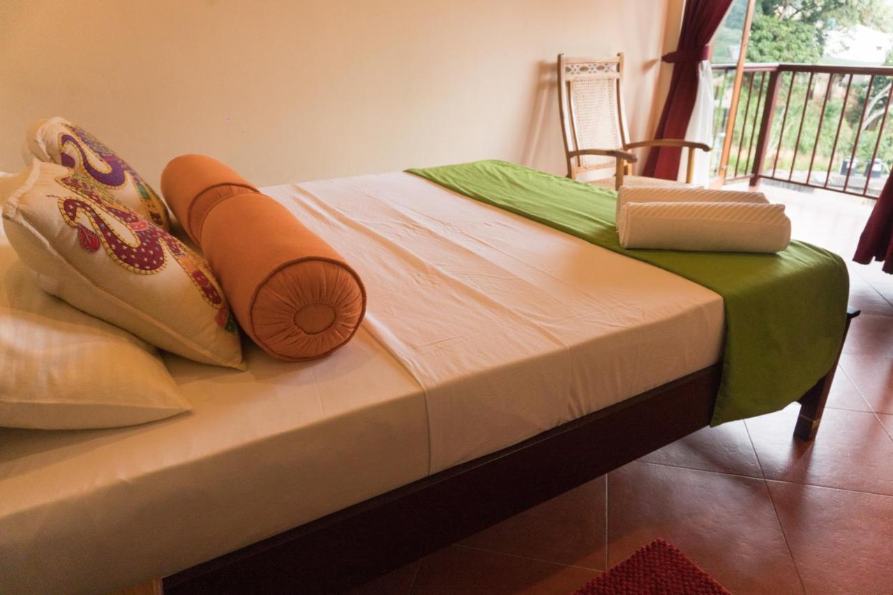 Aronka Homestay Kandy Extérieur photo