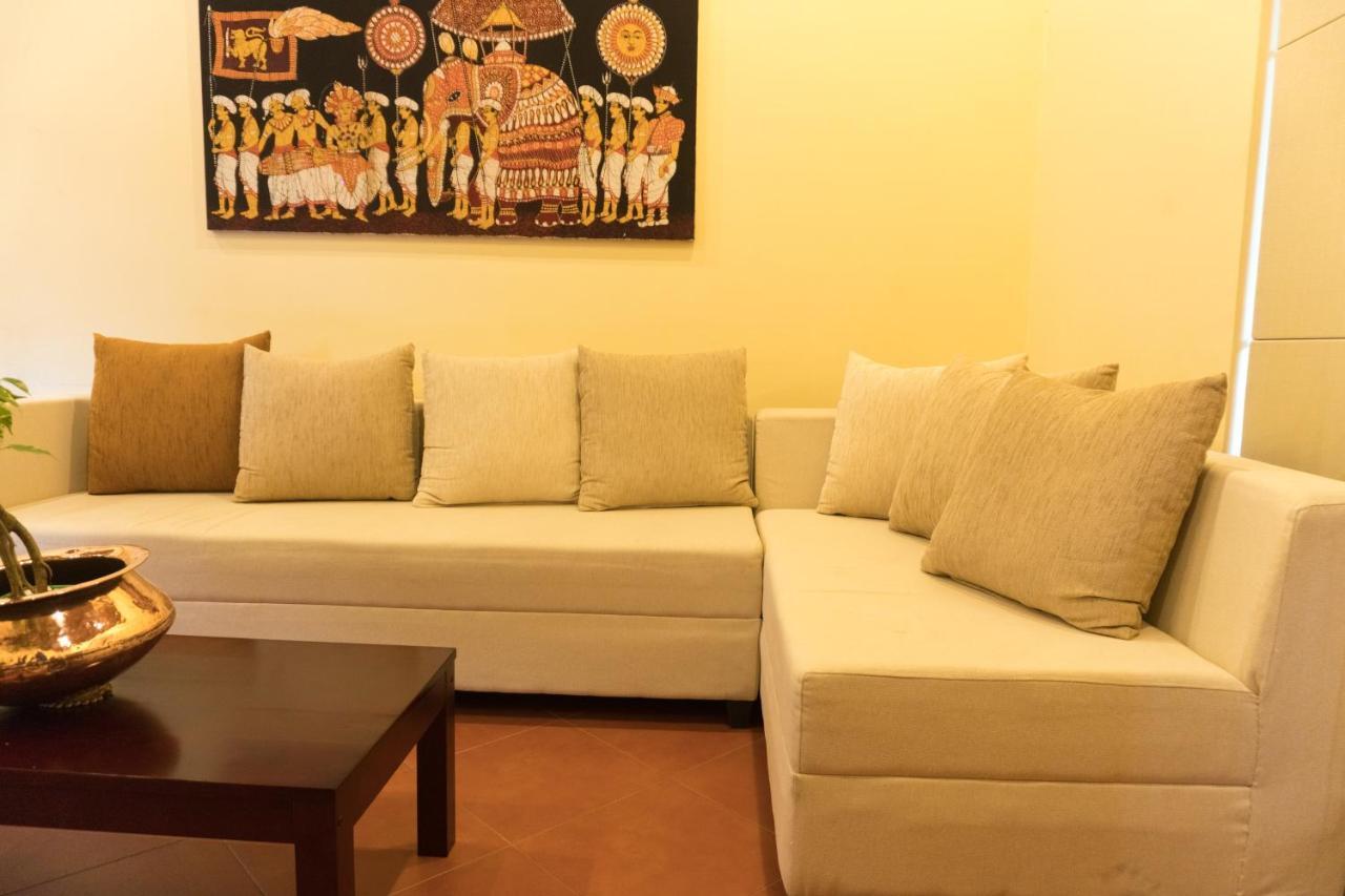 Aronka Homestay Kandy Extérieur photo