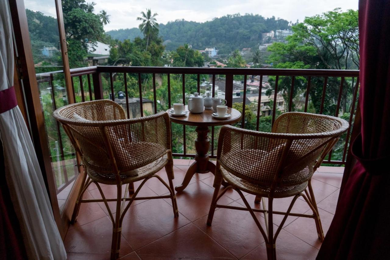 Aronka Homestay Kandy Extérieur photo